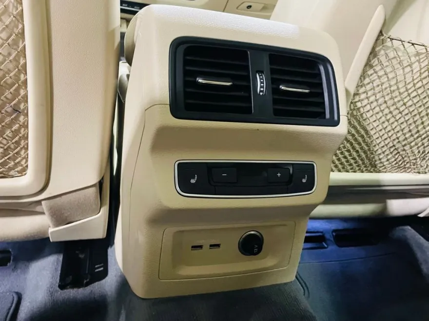 2020 Audi Q5 Premium Plus 45 TFSI S line photo 28