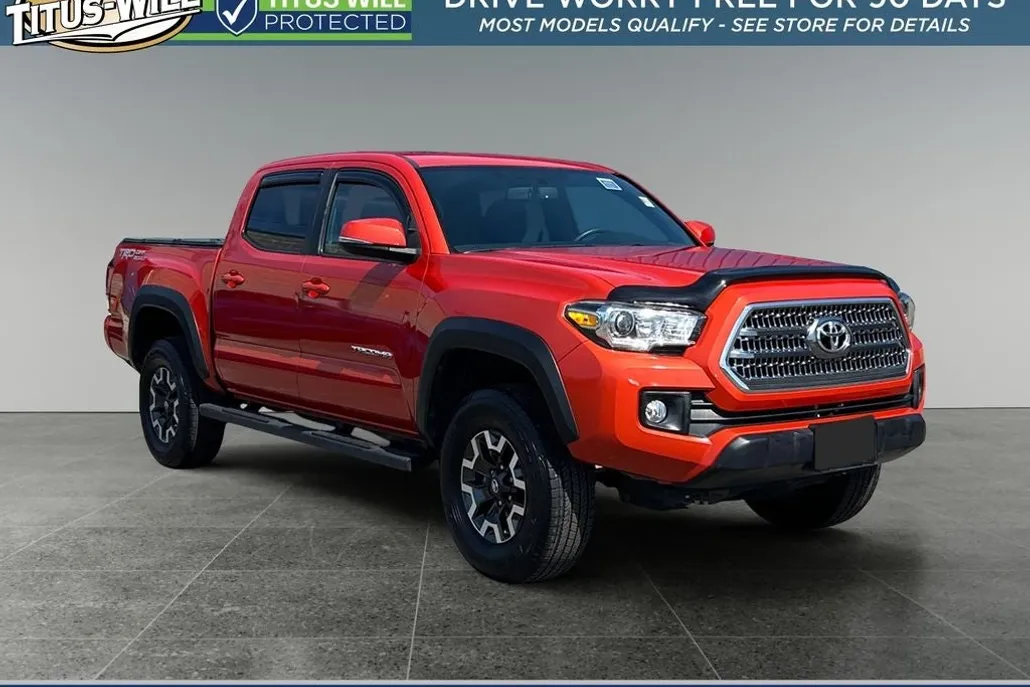 2017 Toyota Tacoma TRD Off-Road photo 1