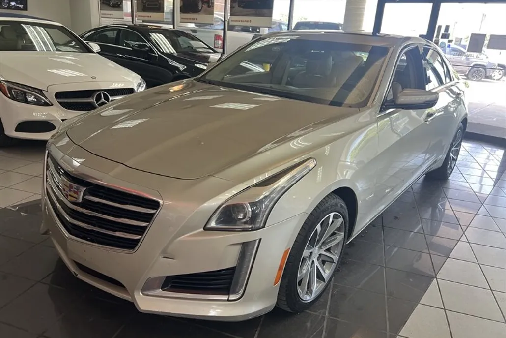 2016 Cadillac CTS Luxury photo 1