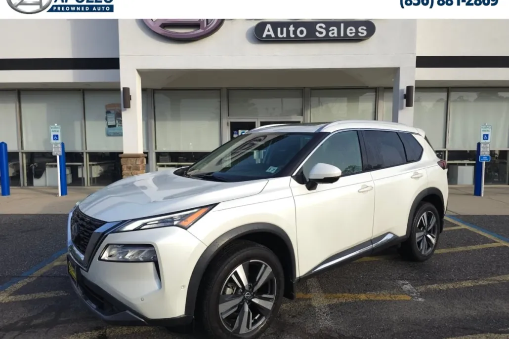2022 Nissan Rogue SL photo 1