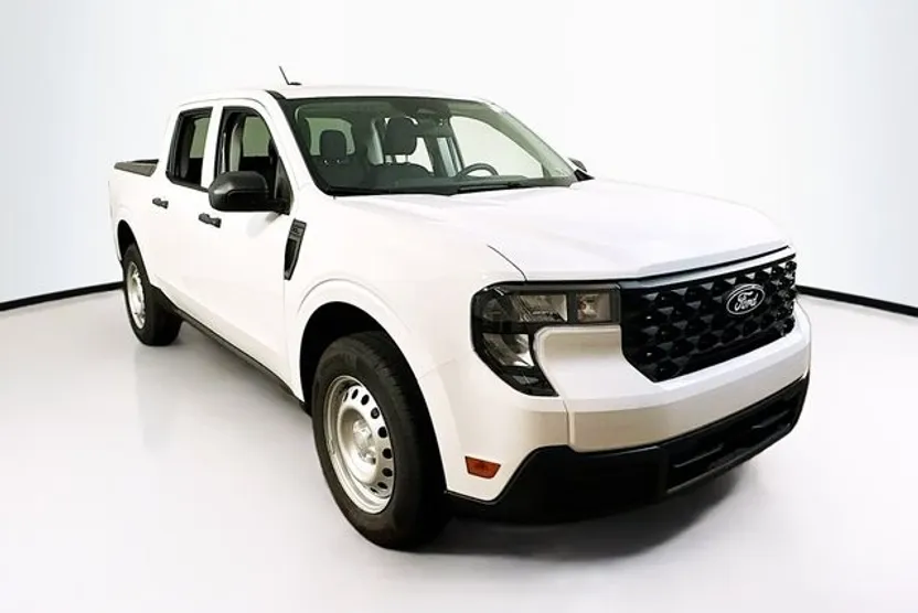 2025 Ford Maverick XL photo 1