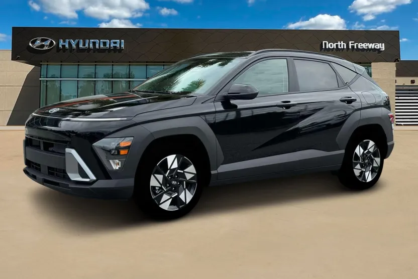 2025 Hyundai Kona SEL photo 1