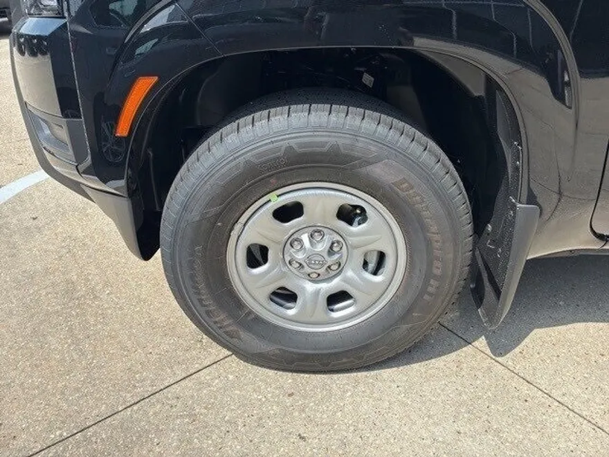 2026 Nissan Frontier SV photo 1
