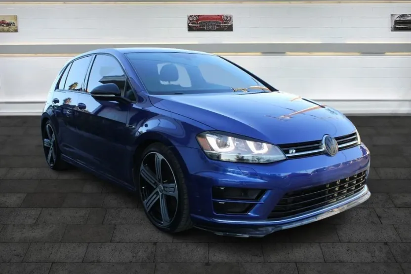 2015 Volkswagen Golf R photo 1