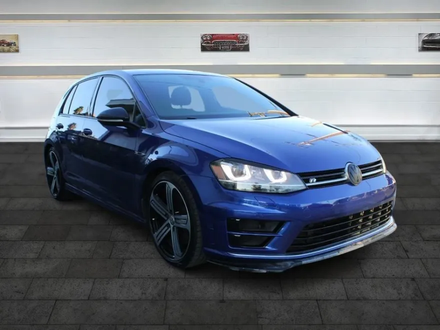 2015 Volkswagen Golf R photo 1