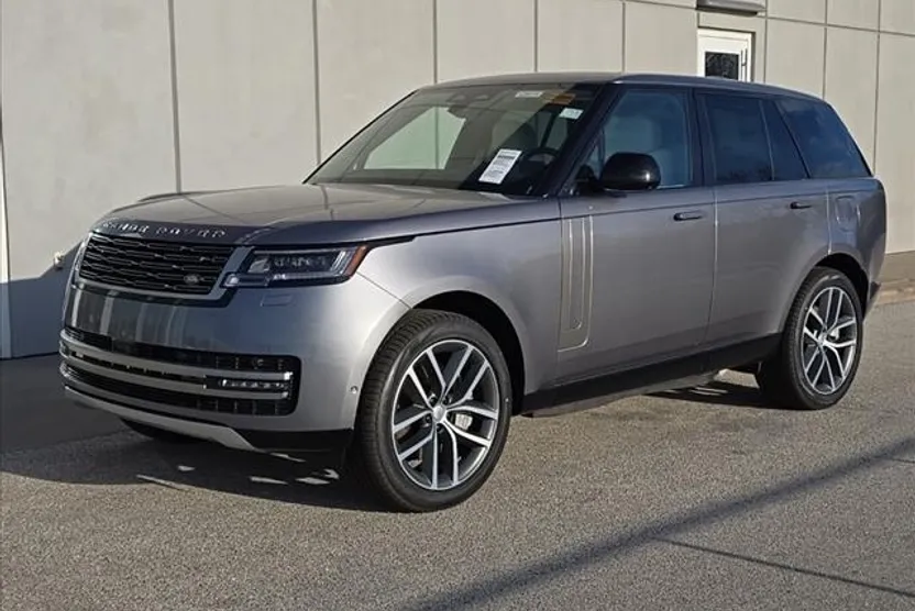 2025 Land Rover Range Rover SE photo 1