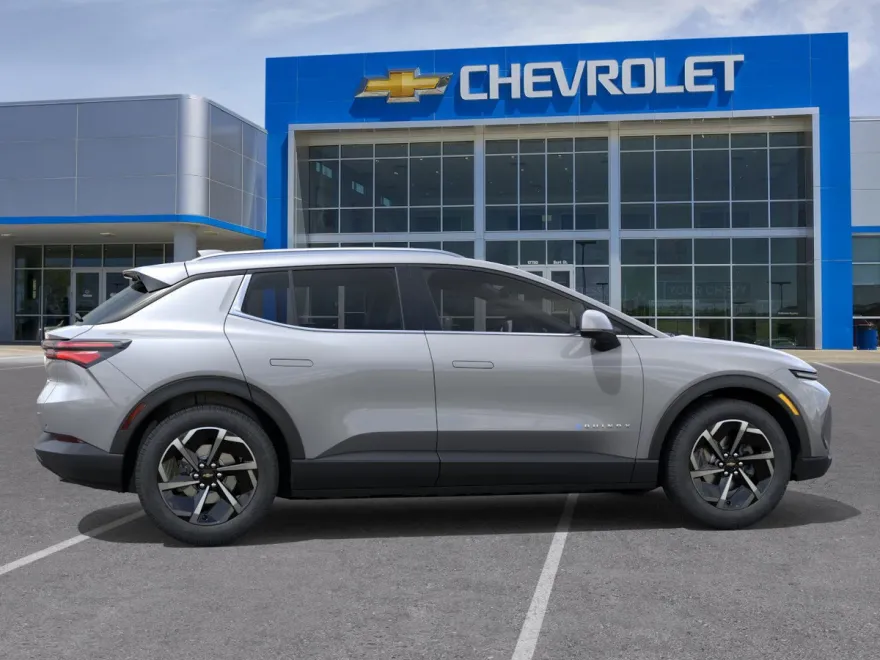 2026 Chevrolet Equinox LT photo 1