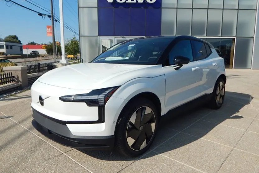 2025 Volvo EX30 Ultra photo 1