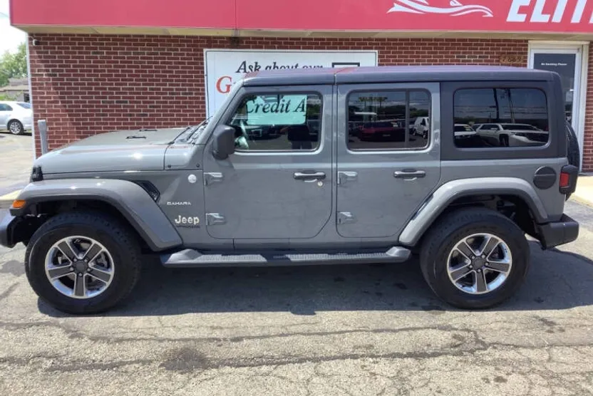 2018 Jeep Wrangler Unlimited Sahara photo 1