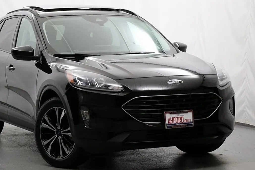 2022 Ford Escape SEL photo 1