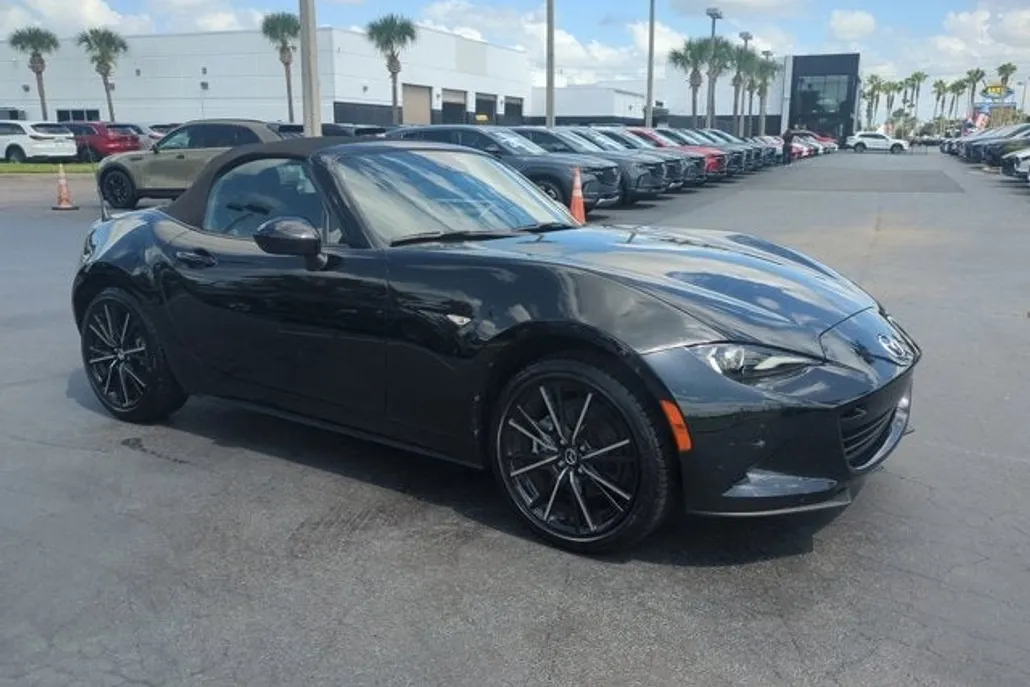 2024 Mazda MX-5 Miata Miata Grand Touring photo 1