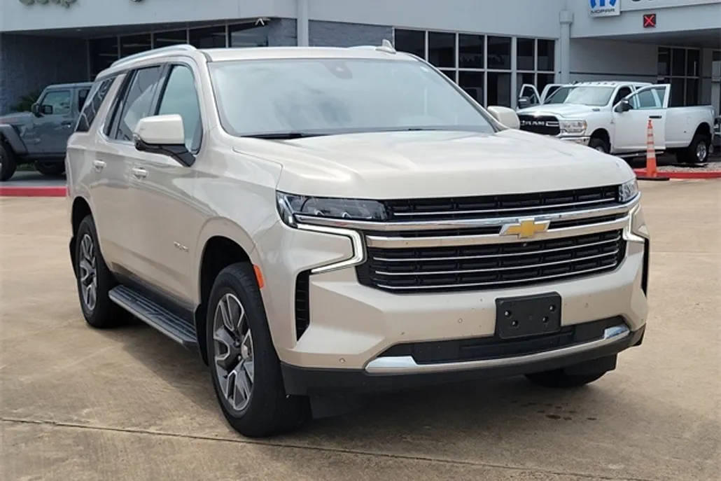 2021 Chevrolet Tahoe LT photo 1