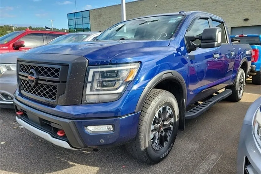 2021 Nissan Titan PRO-4X photo 1
