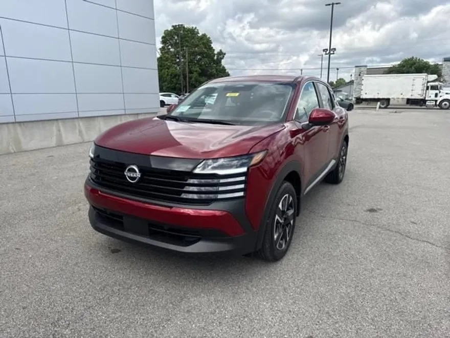 2025 Nissan Kicks SV photo 1