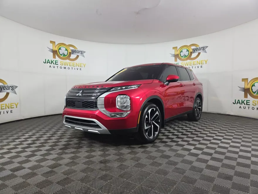 2024 Mitsubishi Outlander SE photo 1