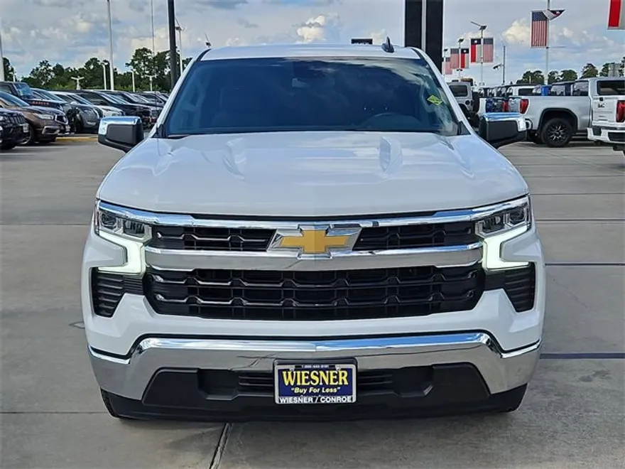 2025 Chevrolet Silverado 1500 LT photo 1