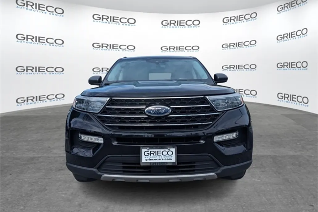 2020 Ford Explorer XLT photo 1