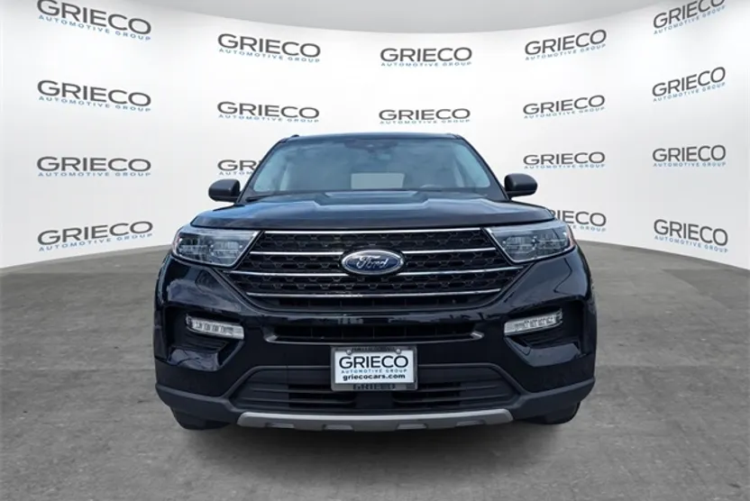 2020 Ford Explorer XLT photo 1