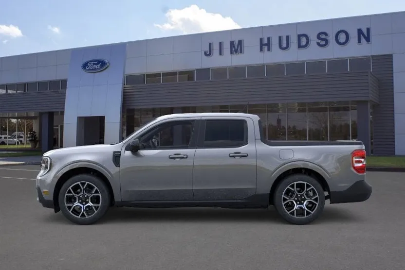 2025 Ford Maverick Lariat photo 1