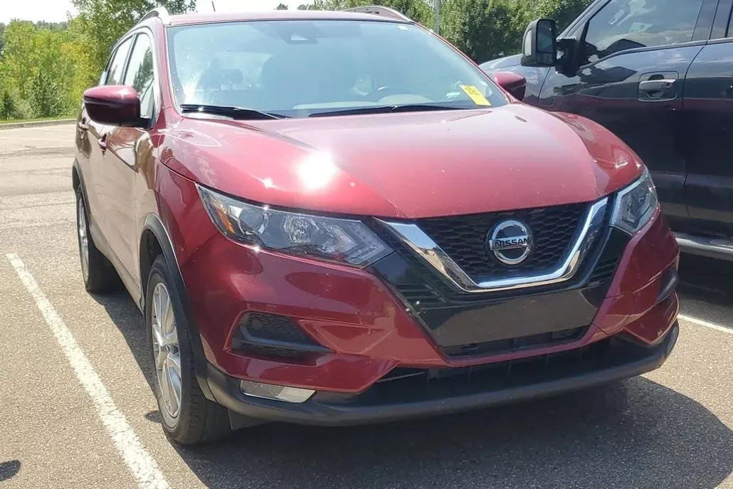 2022 Nissan Rogue Sport SV photo 1