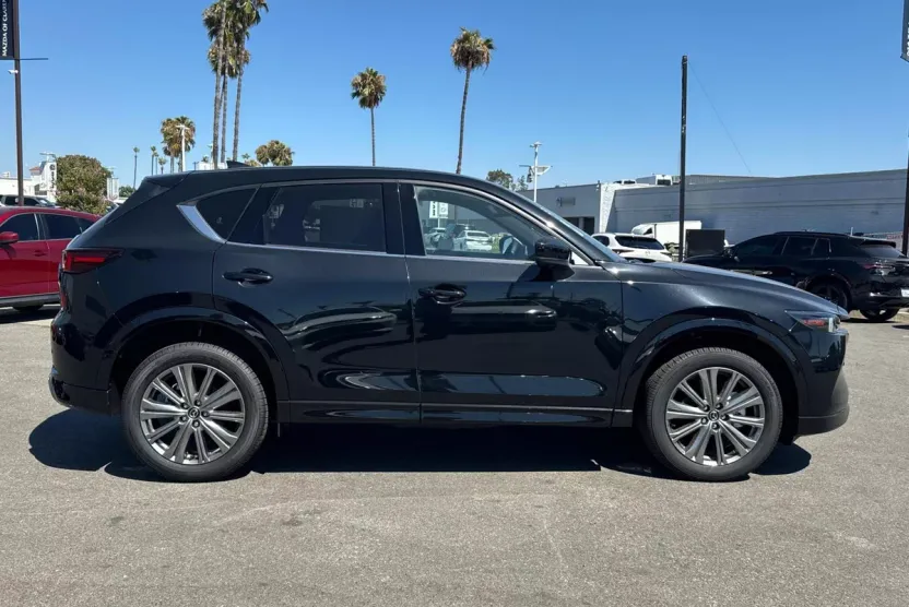 2025 Mazda CX-5 2.5 Turbo Signature photo 1