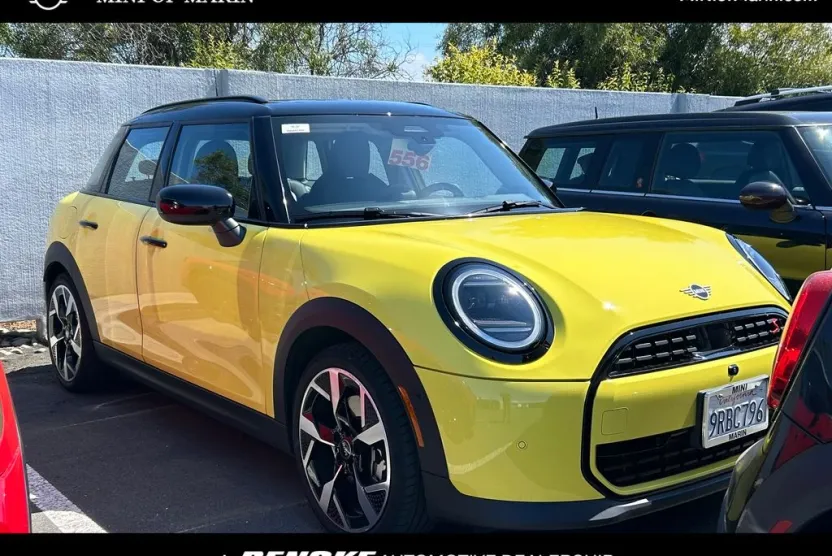 2025 Mini Cooper S Iconic photo 1