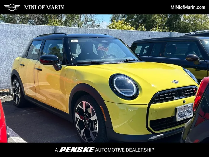 2025 Mini Countryman S ALL4 photo 1
