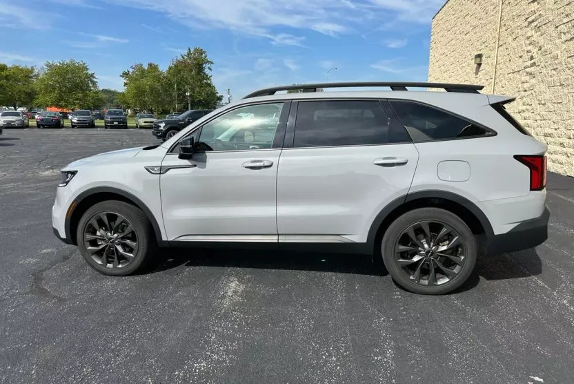 2023 Kia Sorento X-Line EX photo 1