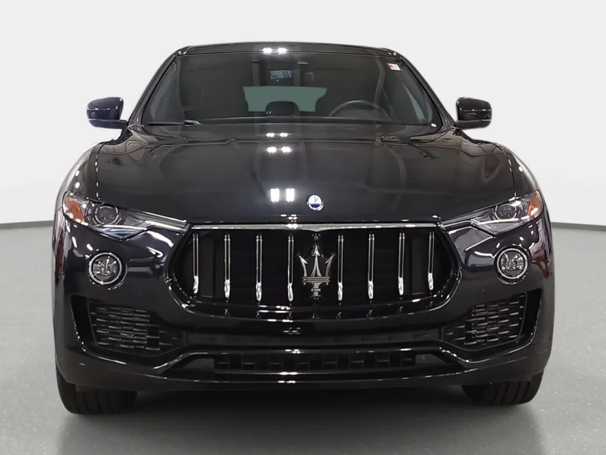 2023 Maserati Levante Base GT photo 1