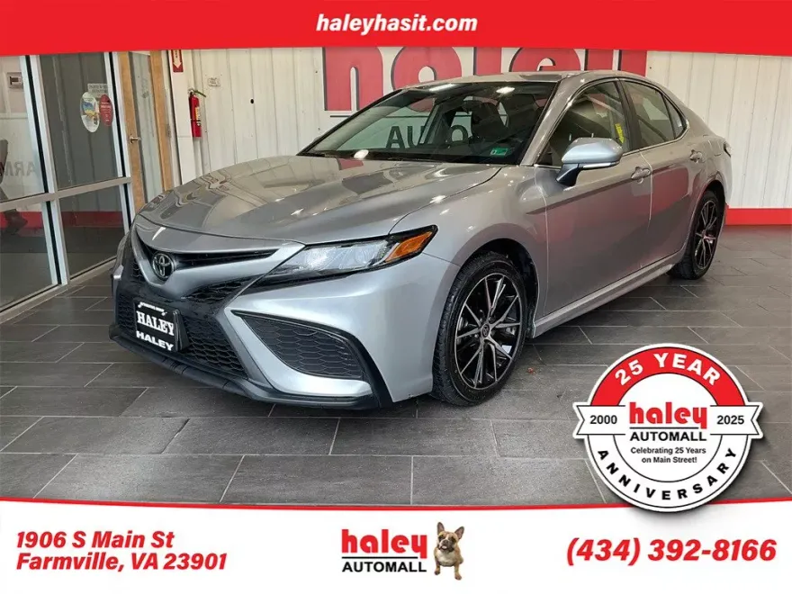 2024 Toyota Camry SE photo 1