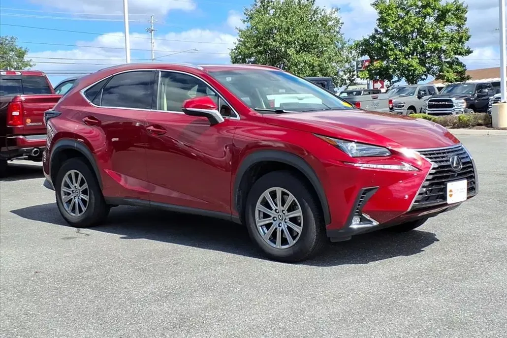 2019 Lexus NX 300 Luxury photo 1