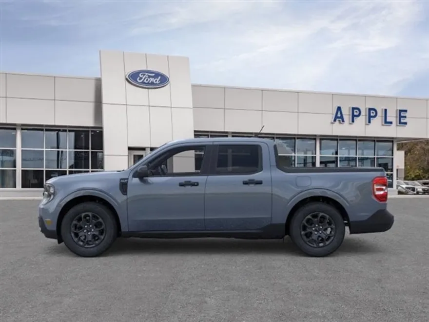2025 Ford Maverick XLT photo 1