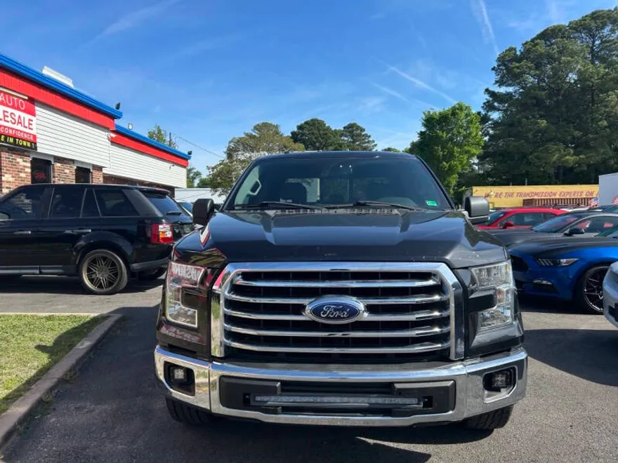 2015 Ford F-150 XLT photo 1