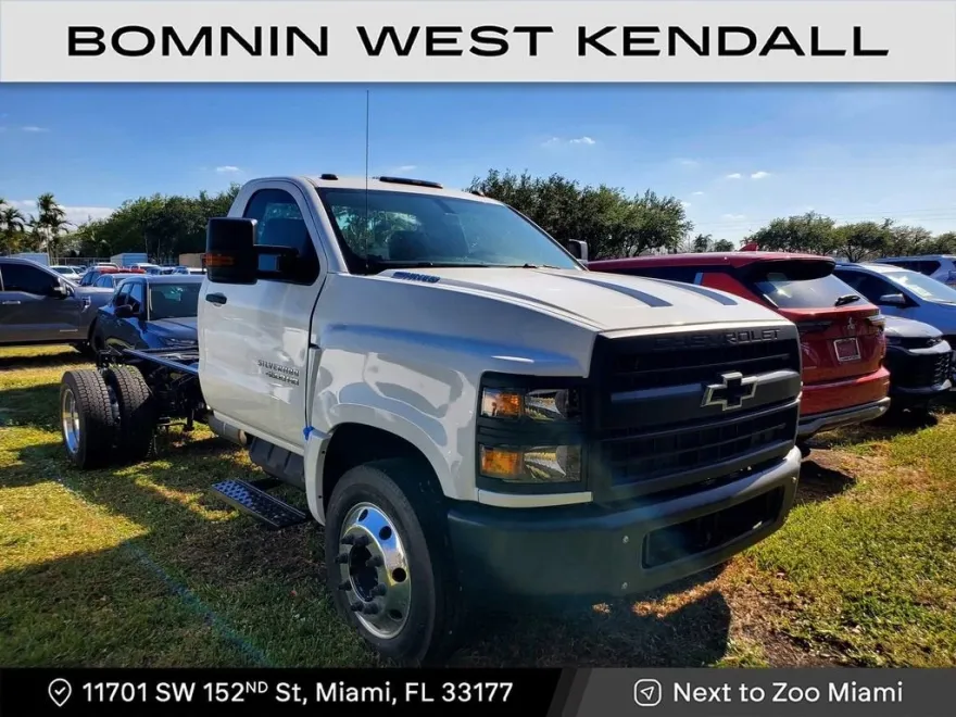 2024 Chevrolet Silverado 4500HD Work Truck photo 1