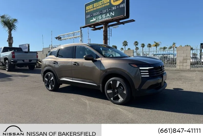 2025 Nissan Kicks SR photo 1