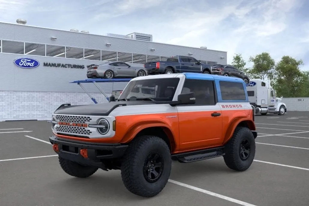 2025 Ford Bronco First Edition photo 1