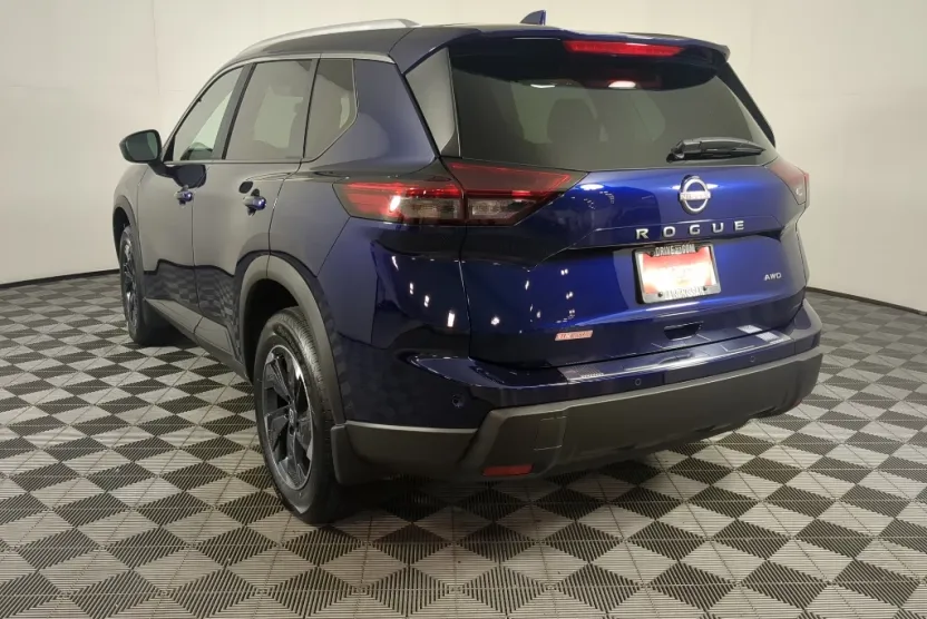 2026 Nissan Rogue SV photo 1