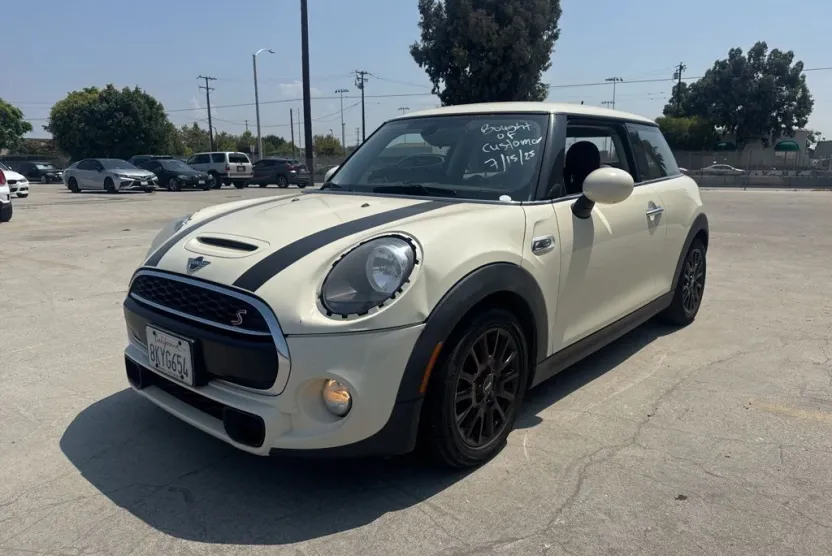 2019 Mini Cooper Hardtop S photo 1