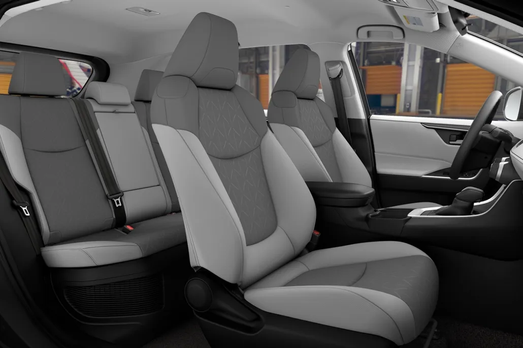 2025 Toyota RAV4 Hybrid XLE photo 1