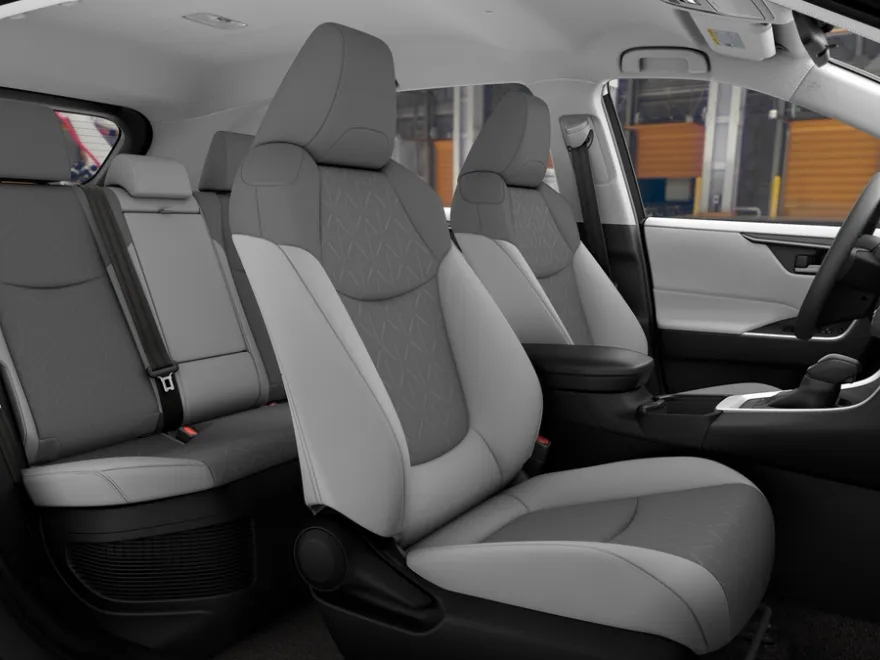 2025 Toyota RAV4 Hybrid XLE photo 1