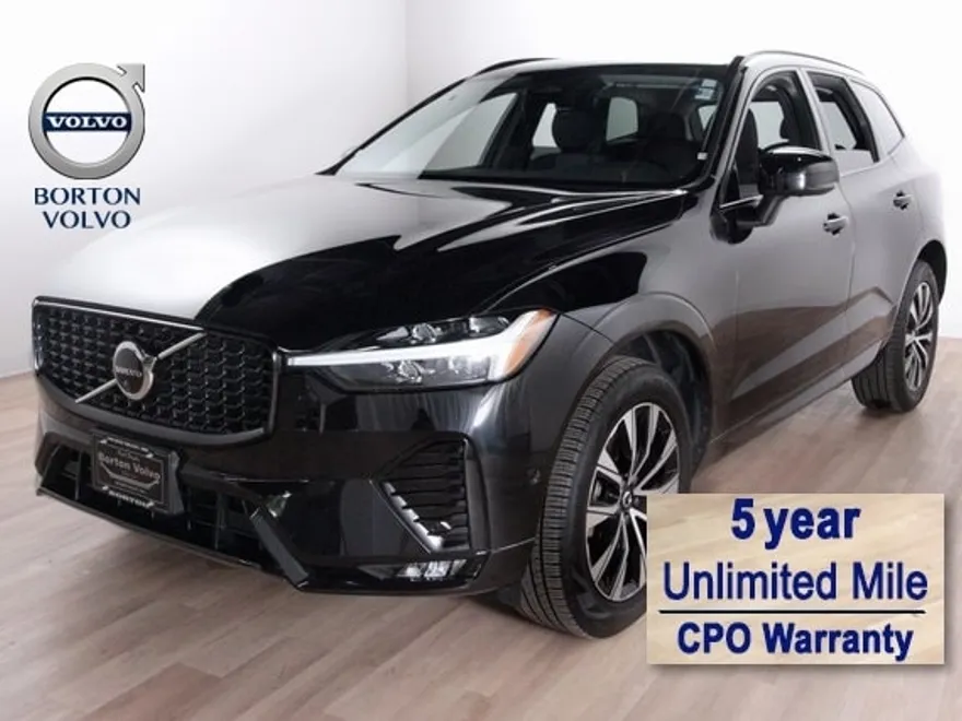 2025 Volvo XC60 B5 Plus photo 1