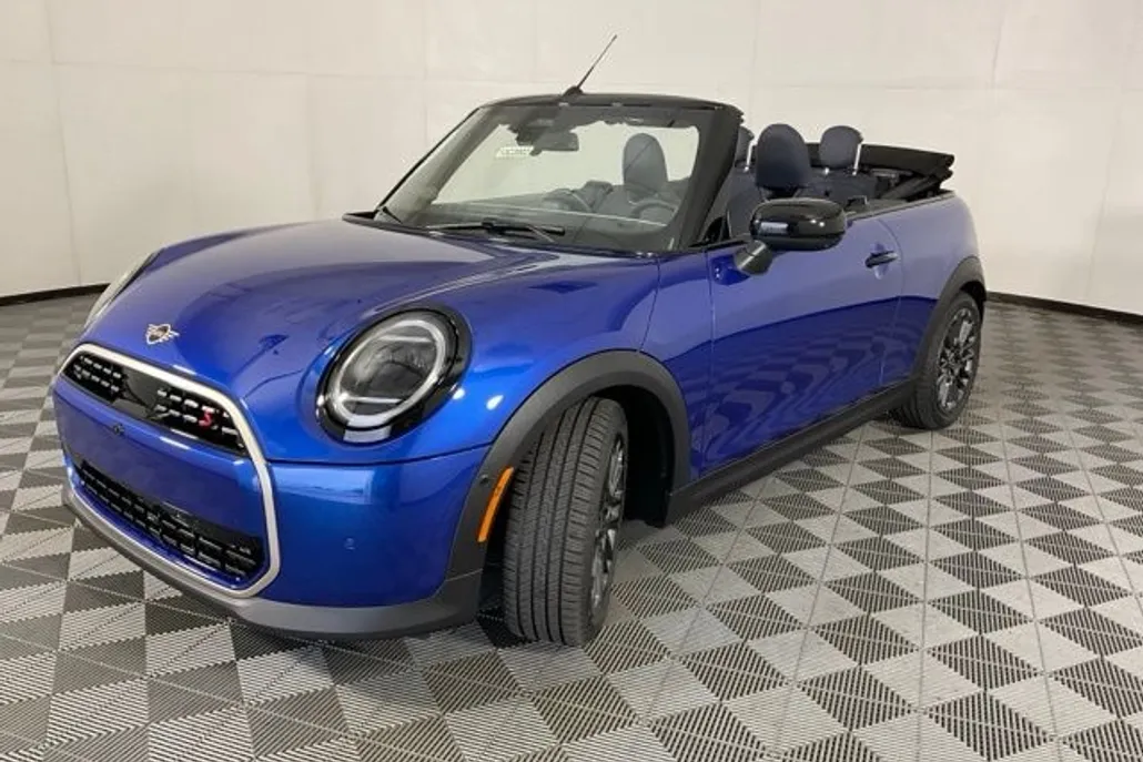 2026 Mini Cooper Convertible Iconic photo 1