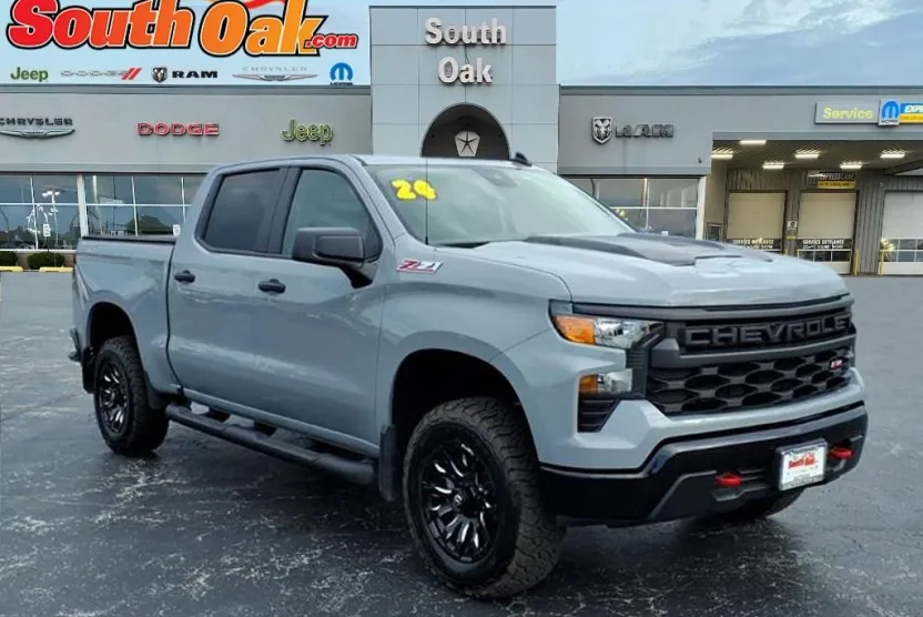 2024 Chevrolet Silverado 1500 Custom Trail Boss photo 1