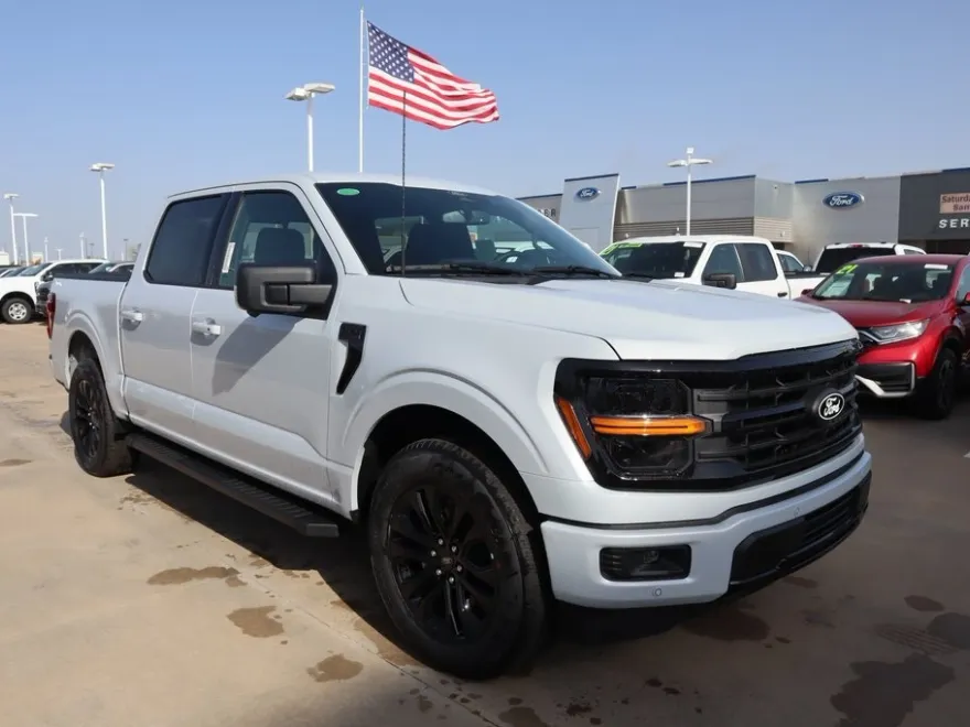 2025 Ford F-150 XLT photo 1