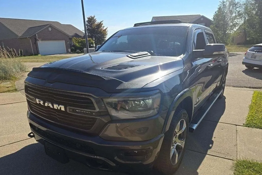 2019 Ram 1500 Laramie photo 1