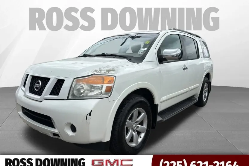 2011 Nissan Armada SV photo 1