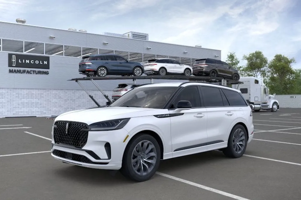 2025 Lincoln Aviator Premiere photo 1