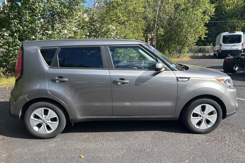 2016 Kia Soul Base photo 1