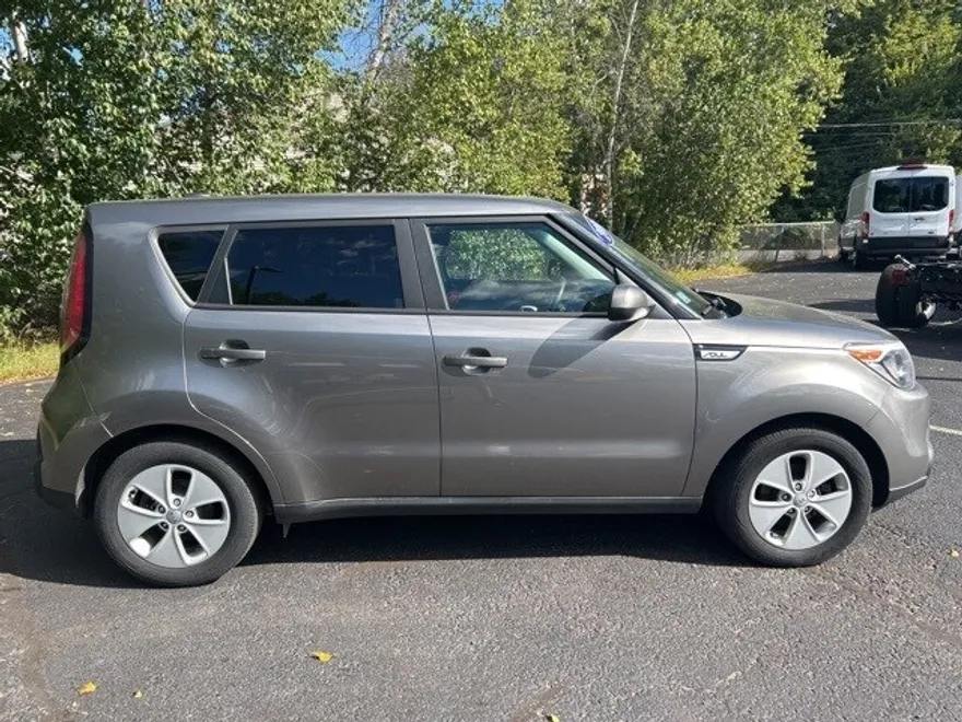 2016 Kia Soul Base photo 1