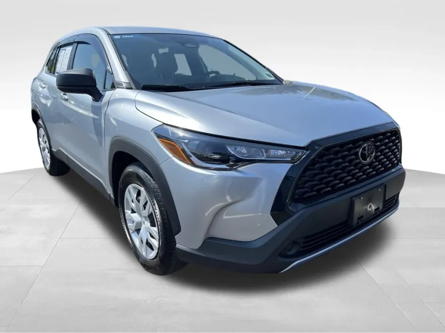 2023 Toyota Corolla Cross L photo 1